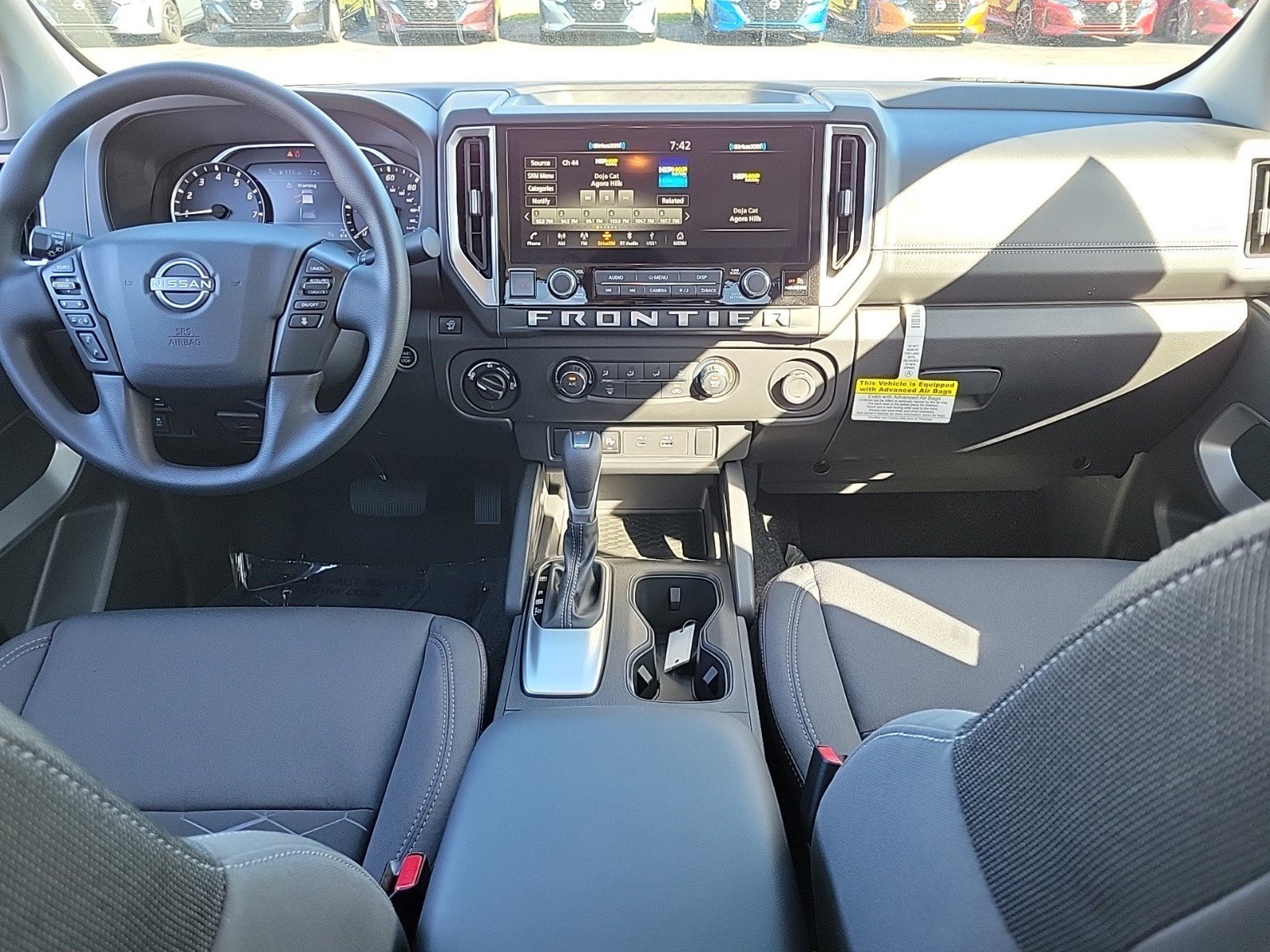 2025 Nissan Frontier SV photo 9