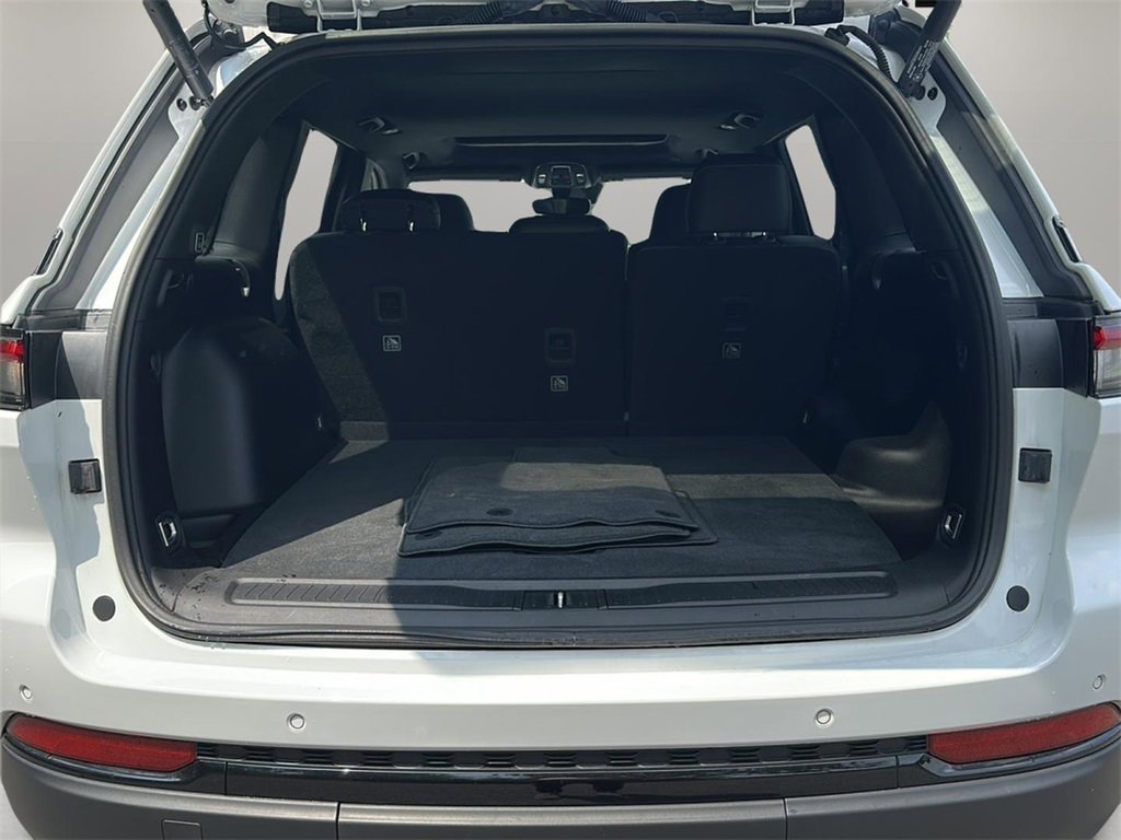 2023 Jeep Grand Cherokee Altitude photo 25