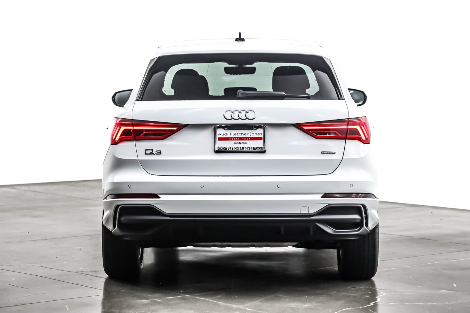 2025 Audi Q3 S line Premium Plus 45 TFSI photo 3