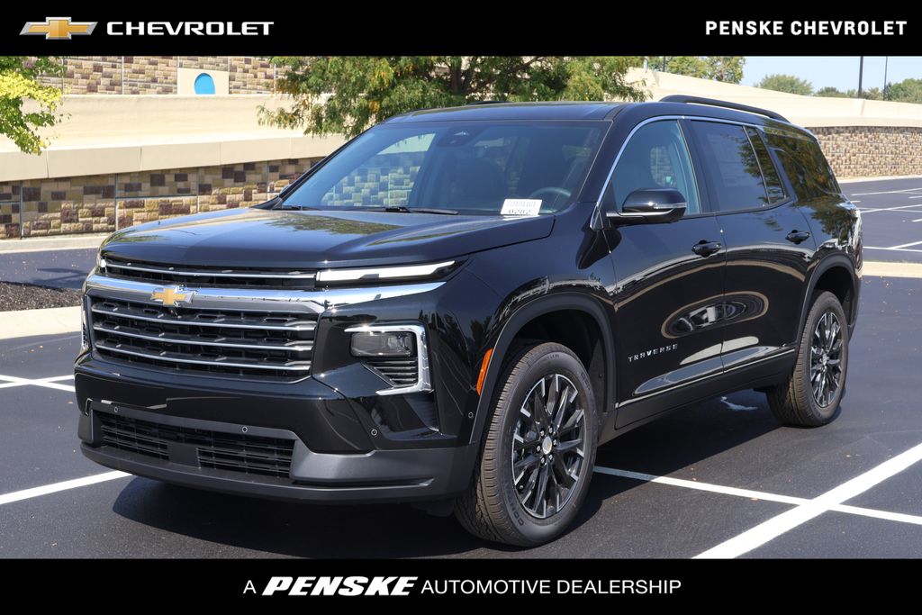 2026 Chevrolet Traverse LT's photo