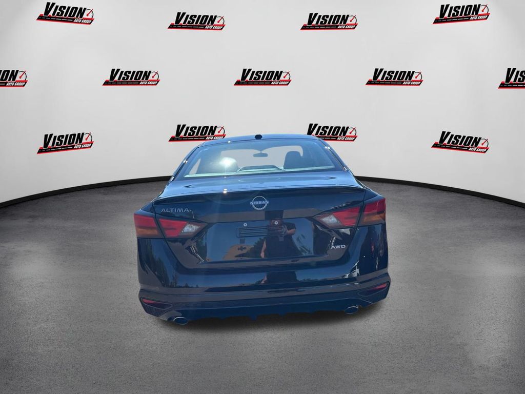 2025 Nissan Altima 2.5 SV photo 6