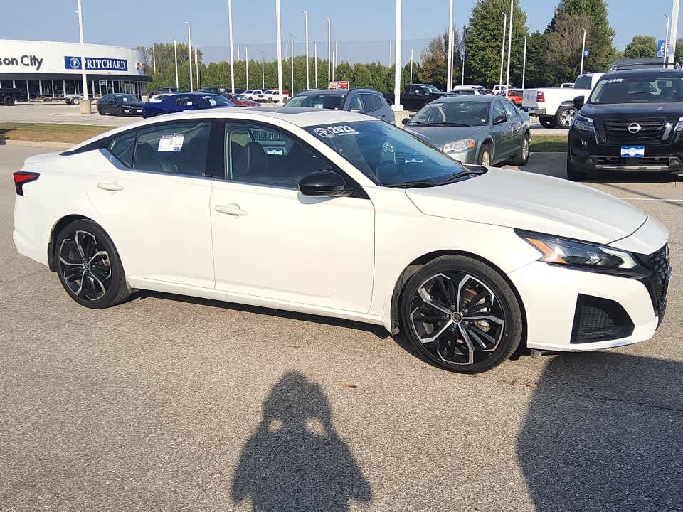 2023 Nissan Altima SR