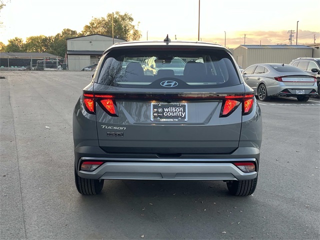 2026 Hyundai Tucson SE photo 4