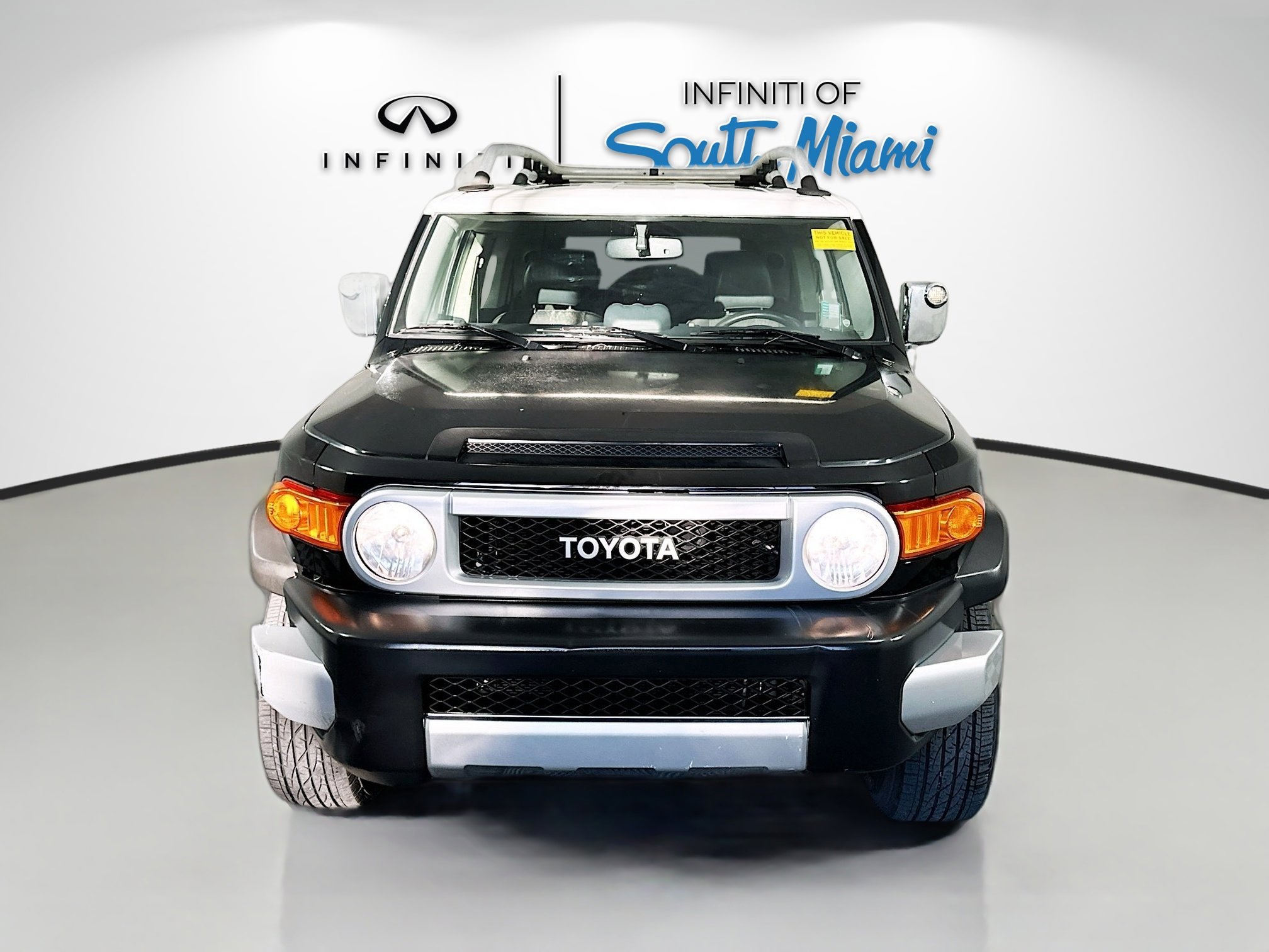 2013 Toyota FJ Cruiser Base photo 2