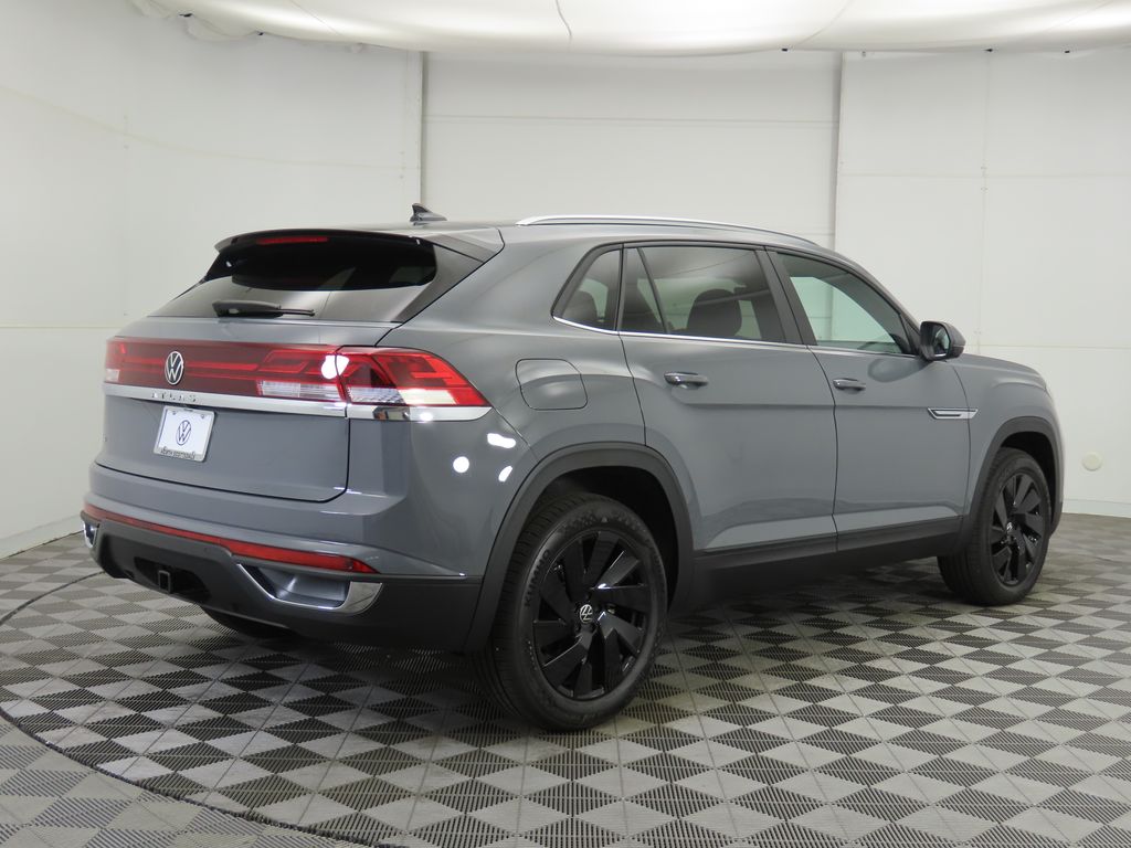 2026 Volkswagen Atlas Cross Sport SE Technology photo 4