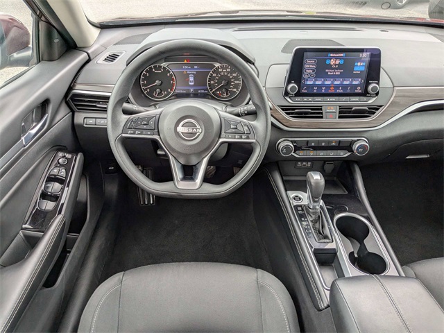 2023 Nissan Altima 2.5 SV photo 16