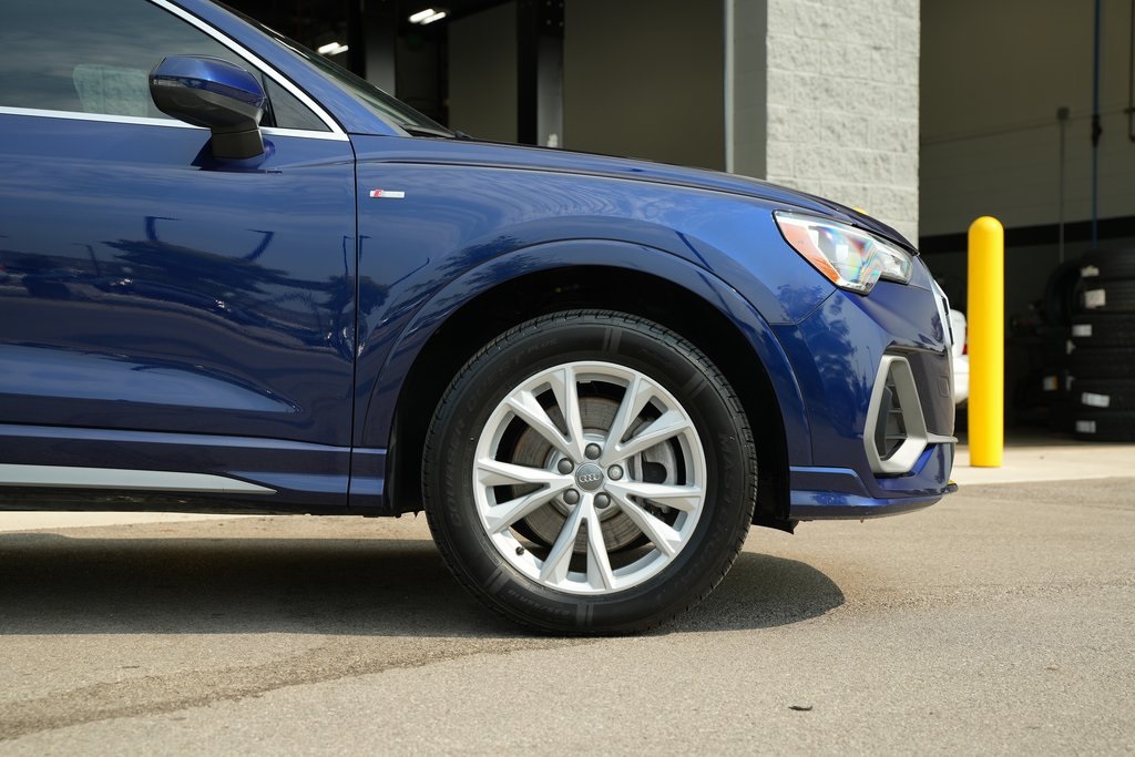 2021 Audi Q3 S line Premium photo 8