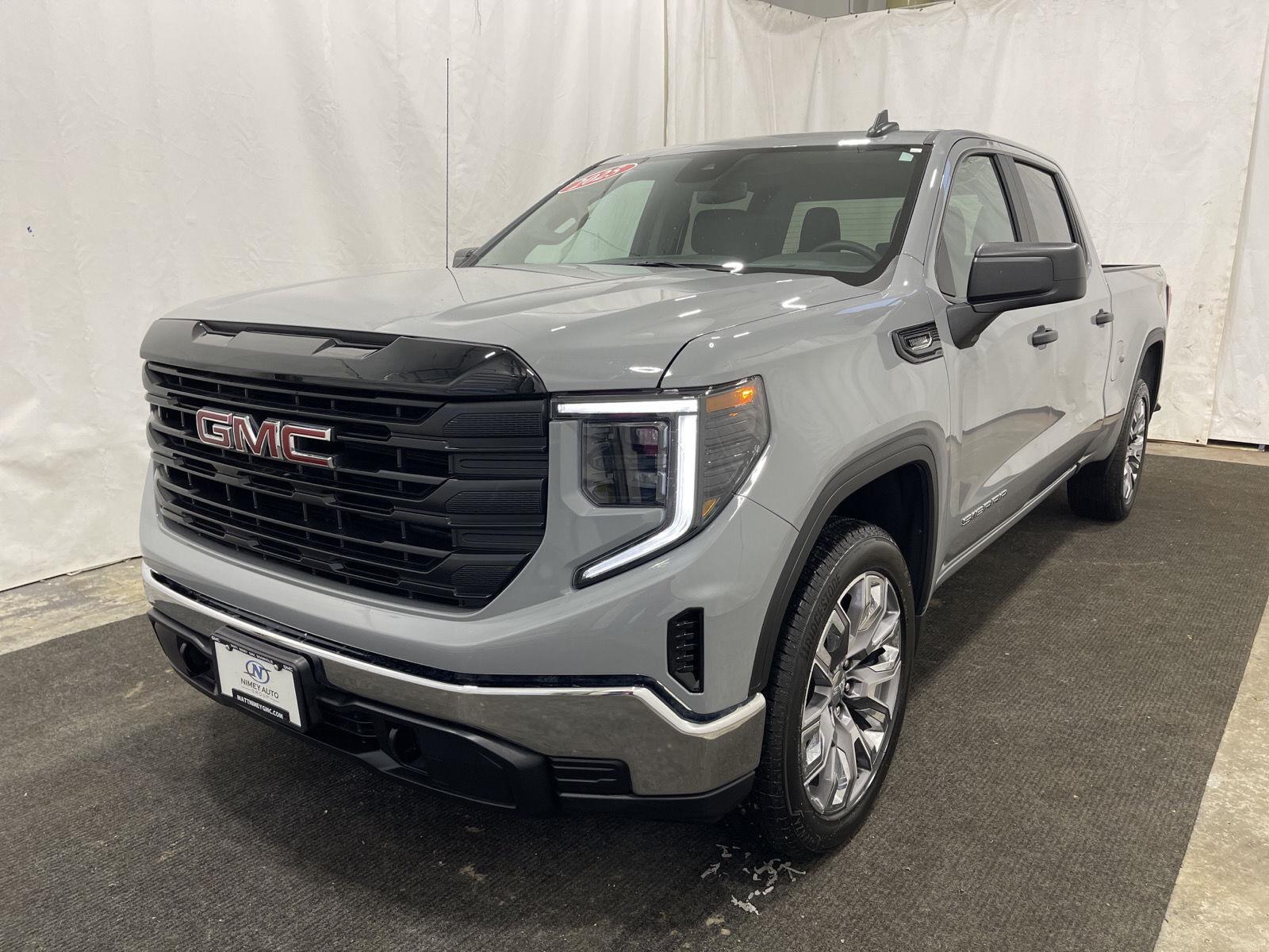 2025 GMC Sierra 1500 Pro's photo