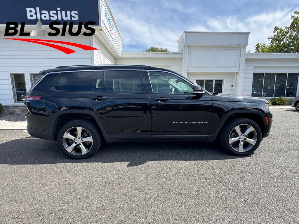 2022 Jeep Grand Cherokee Limited photo 4