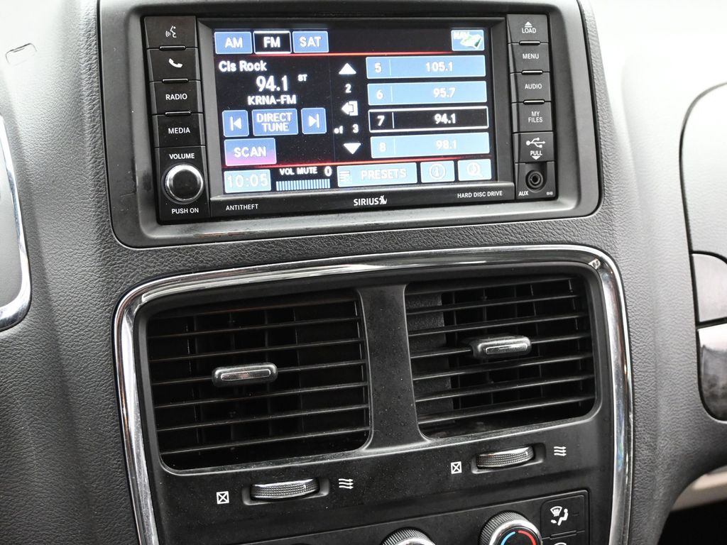 2016 Dodge Grand Caravan SXT photo 13