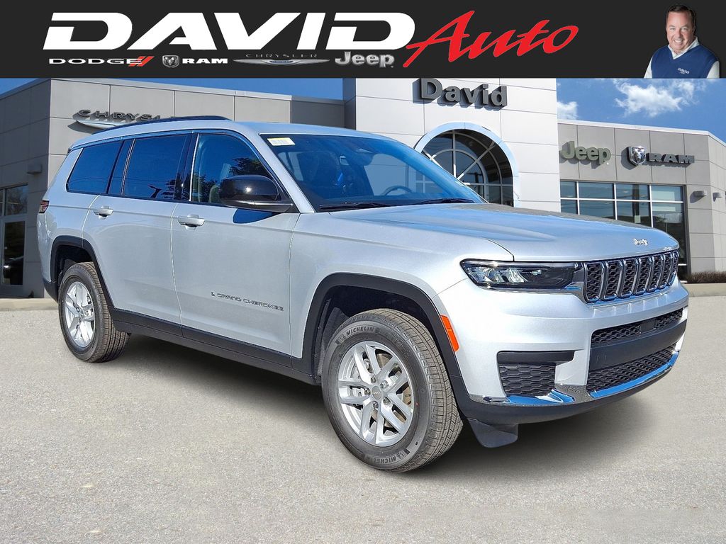 2025 Jeep Grand Cherokee L Laredo's photo