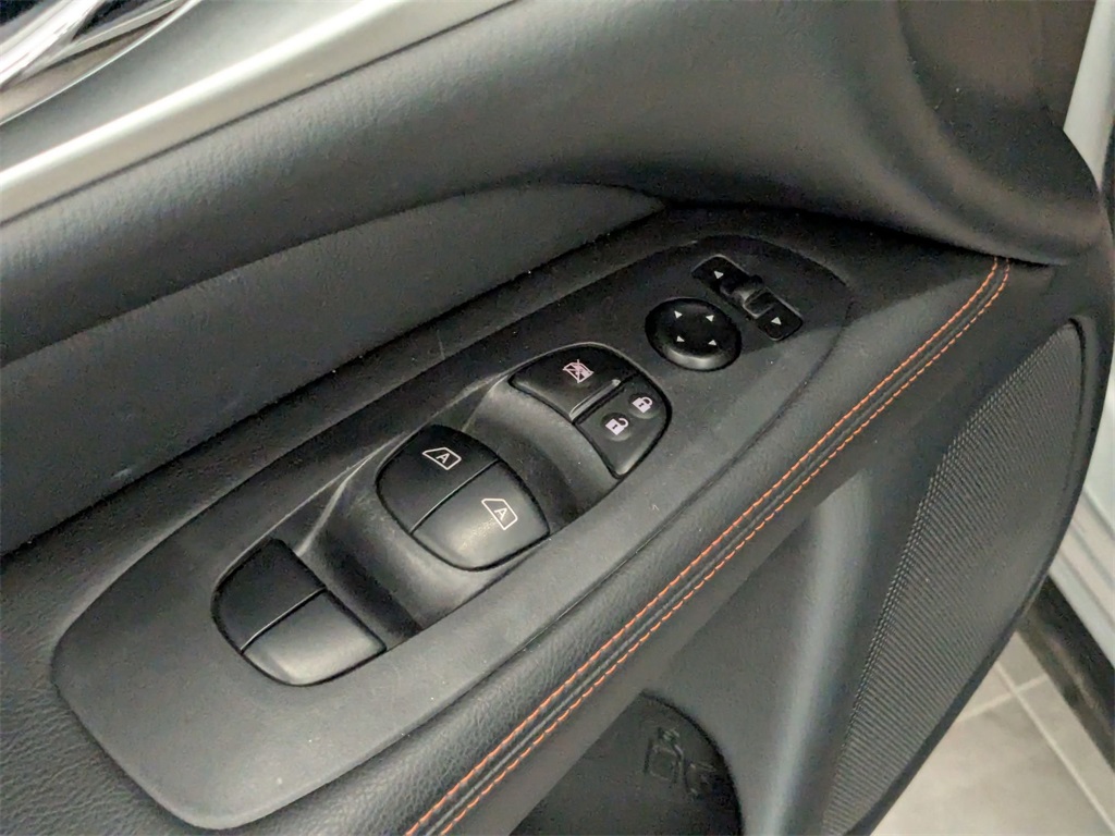 2020 Nissan Pathfinder SL Rock Creek photo 9