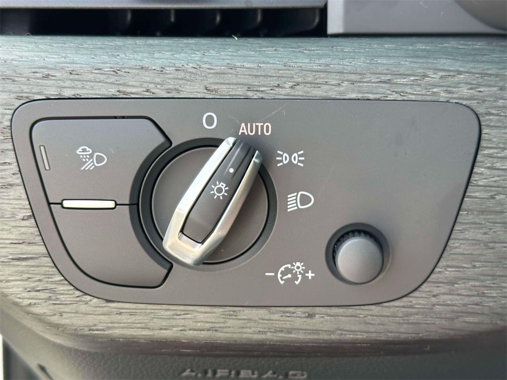 2023 Audi A4 45 S line Premium Plus Quattro photo 18
