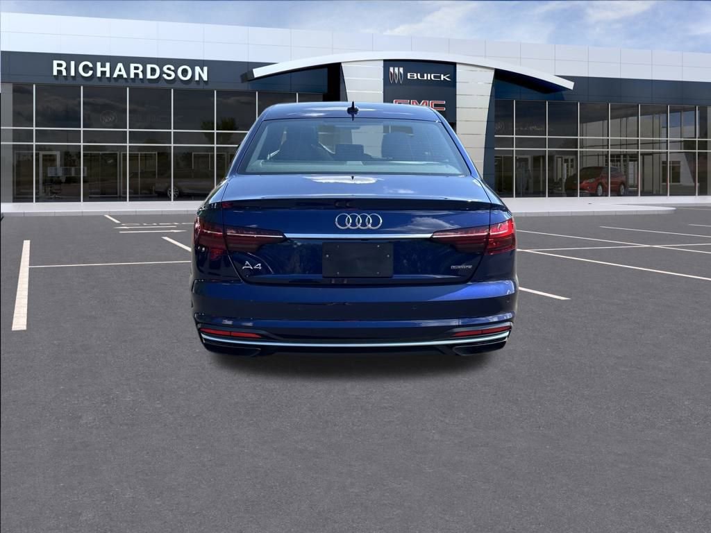 2023 Audi A4 S line Quattro Premium Plus photo 4