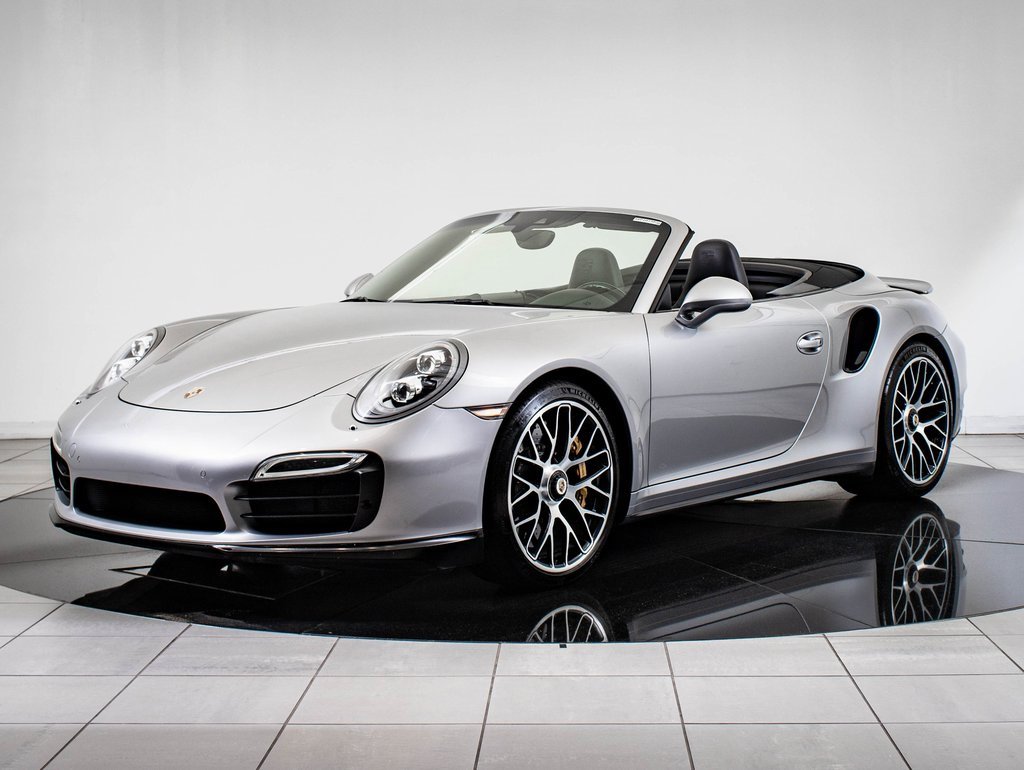 2016 Porsche 911 Turbo S photo 2