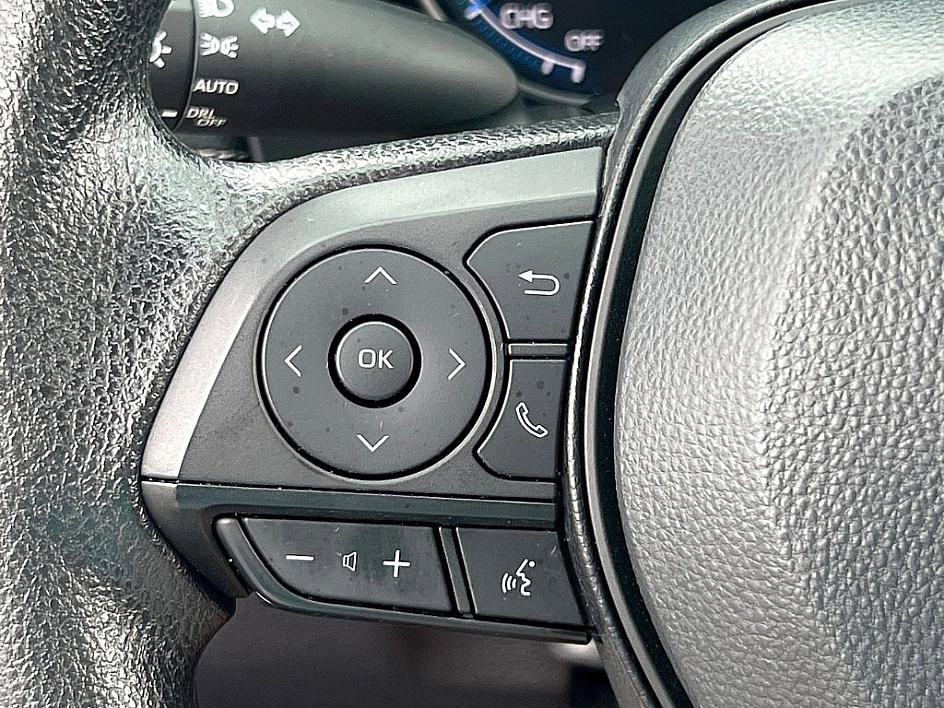 2024 Toyota RAV4 Hybrid XLE photo 15