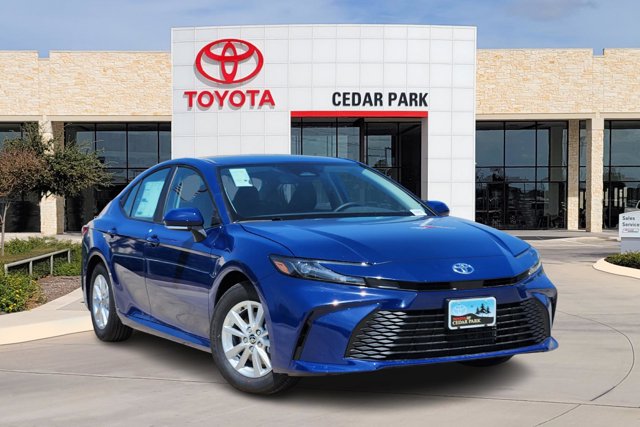 2025 Toyota Camry LE photo 9