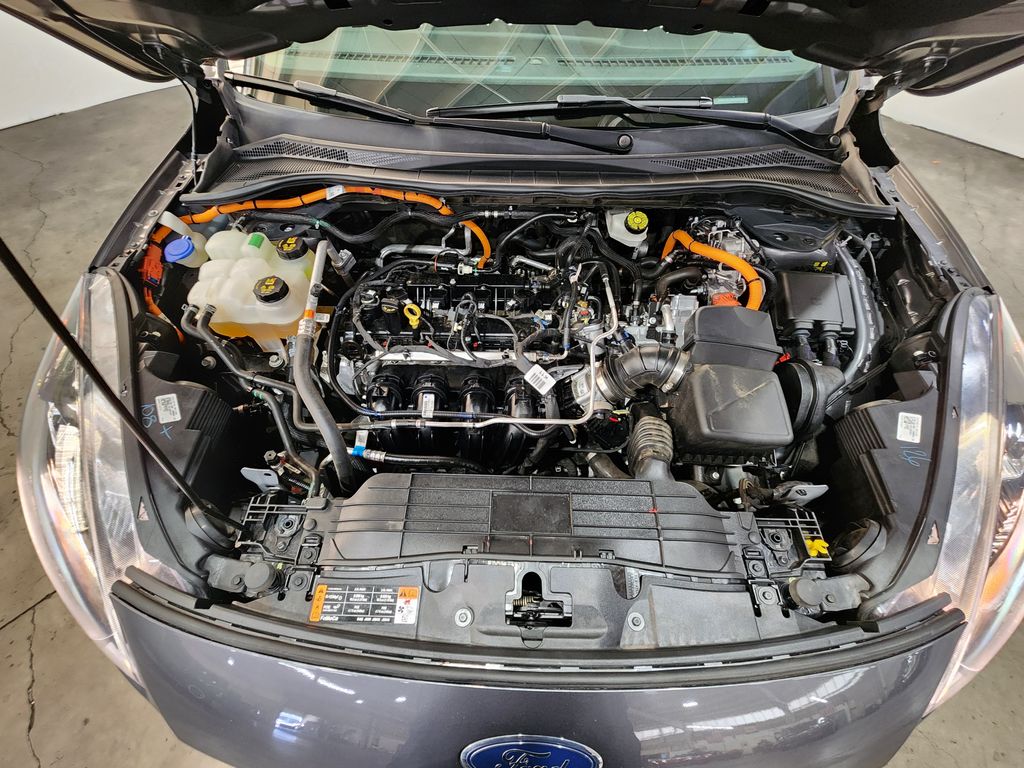 2021 Ford Escape Hybrid SEL photo 3