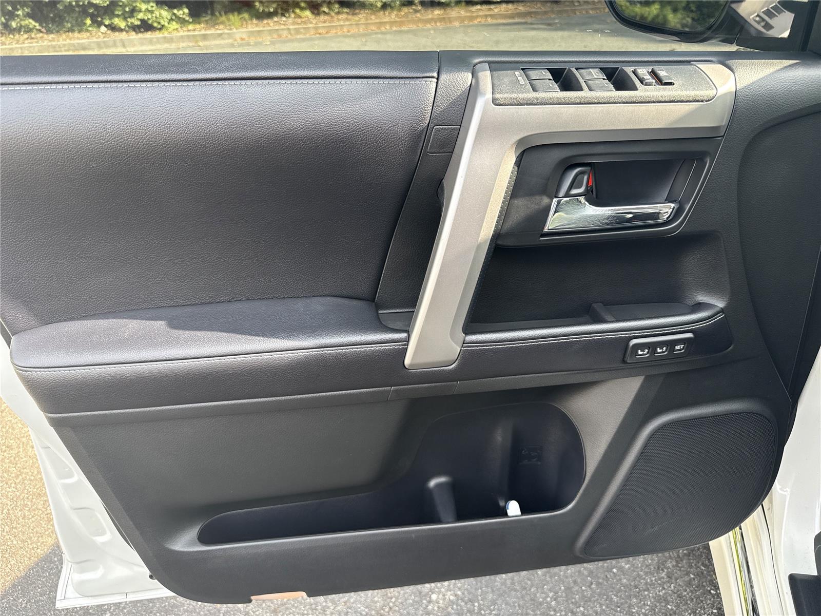 2018 Toyota 4Runner Limited photo 12