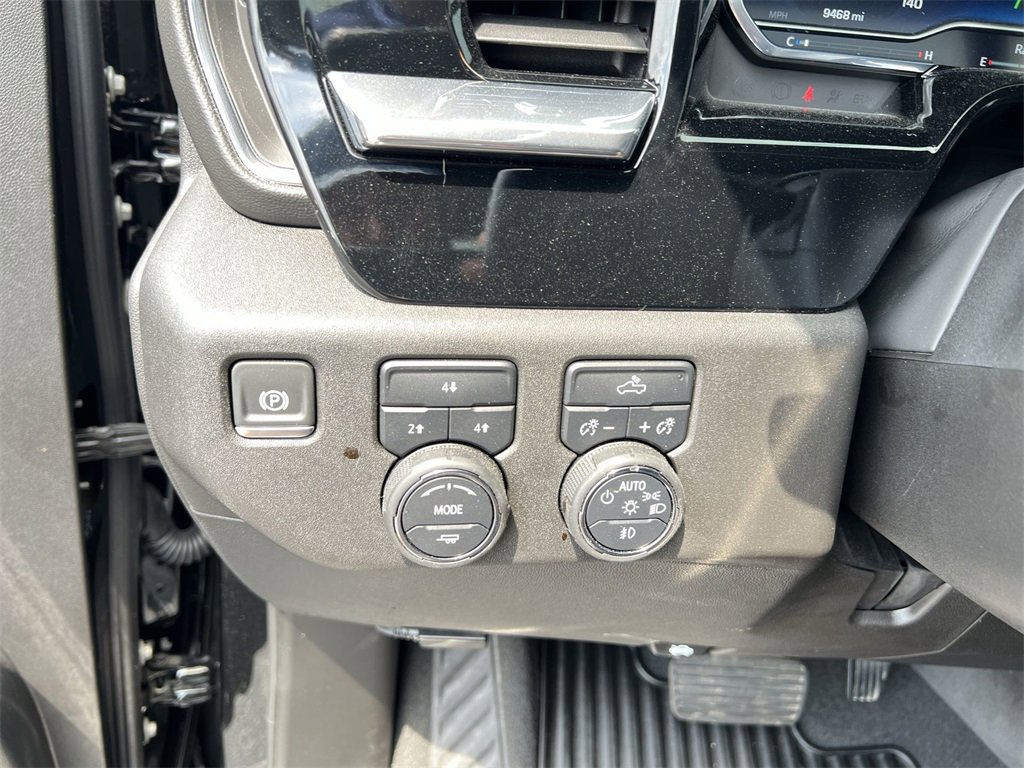 2025 Chevrolet Silverado 3500HD LT photo 17