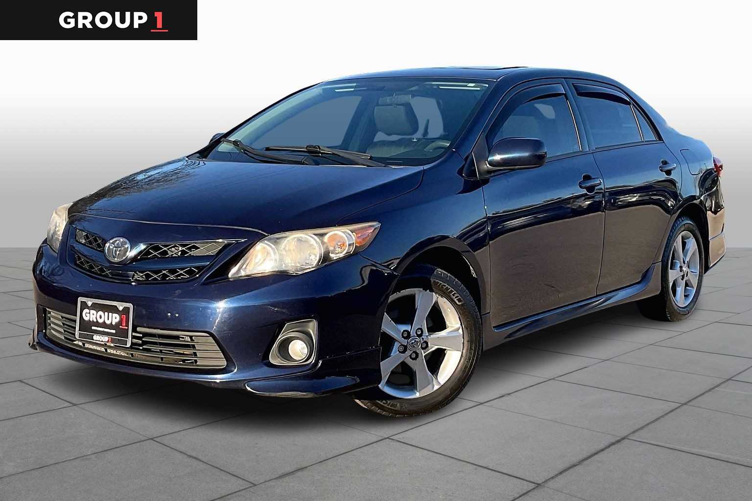 2011 Toyota Corolla S's photo