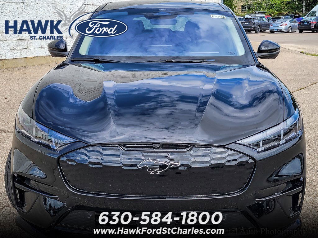 2025 FORD MUSTANG MACH-E - Image 3