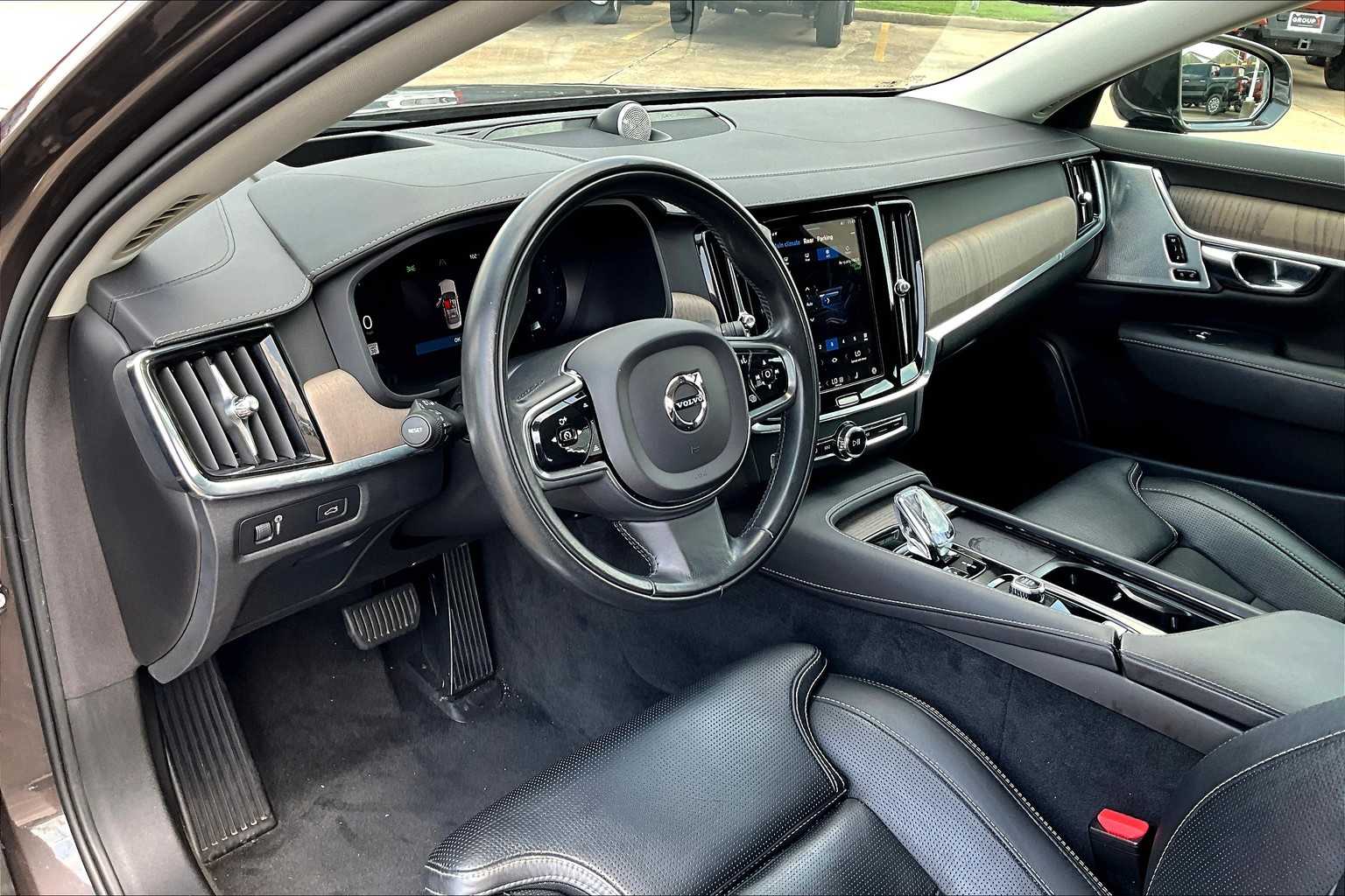 2022 Volvo S90 Inscription photo 17