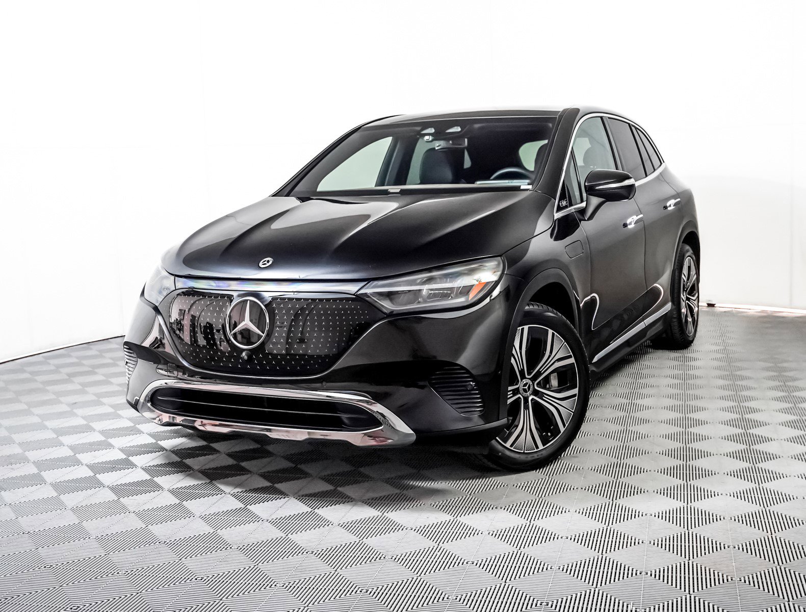 2023 Mercedes-Benz EQE SUV Base