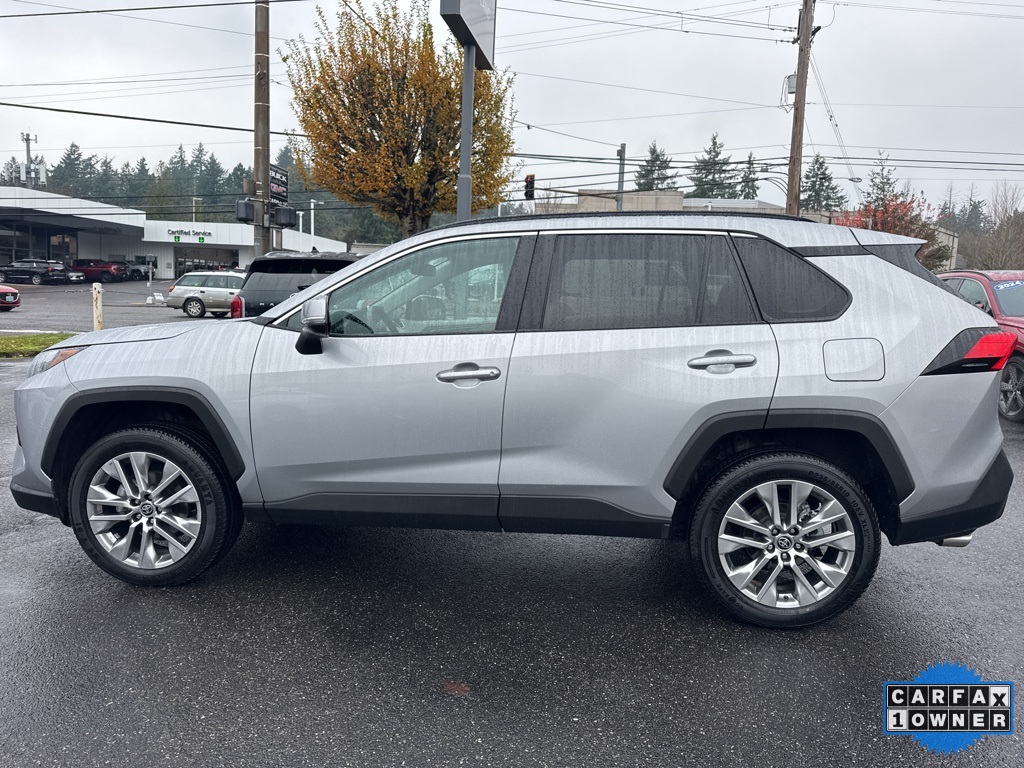 2024 Toyota RAV4 XLE Premium photo 4