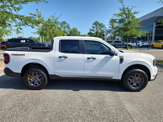 2024 Ford Maverick XLT photo 2