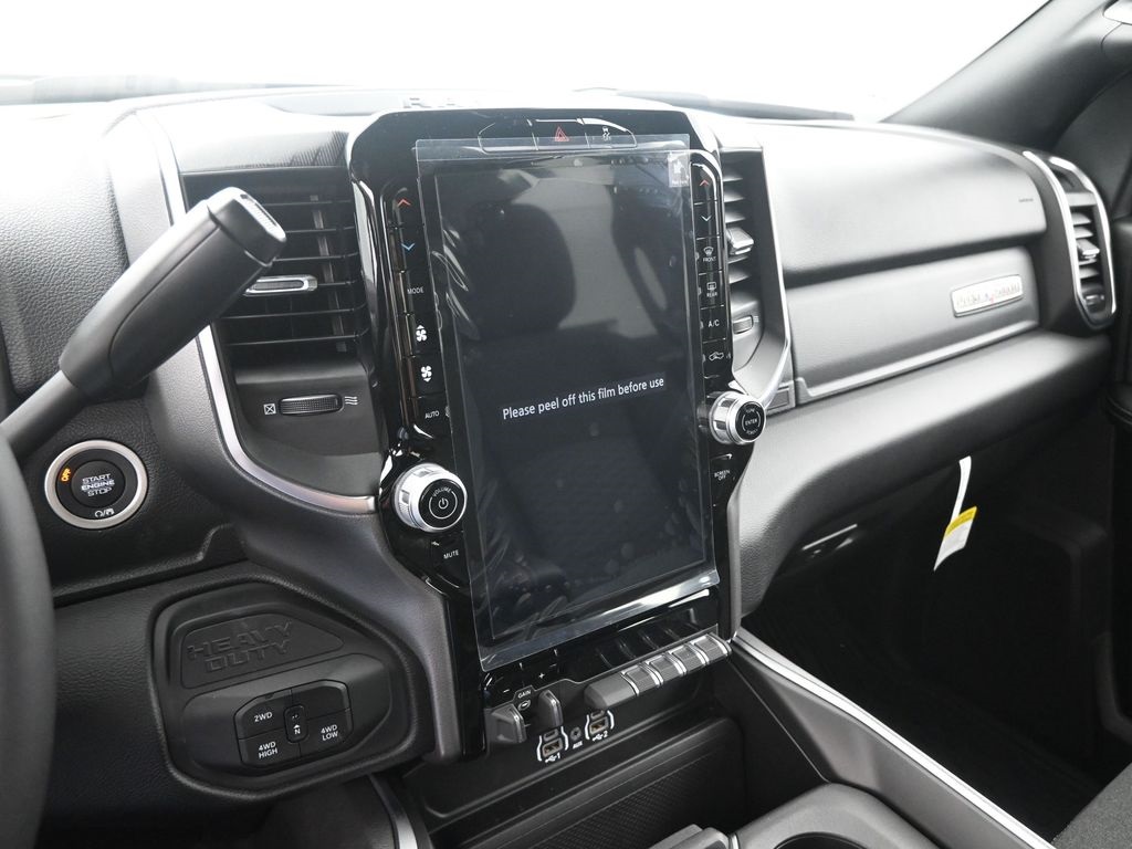 2025 Ram 2500 Big Horn photo 4