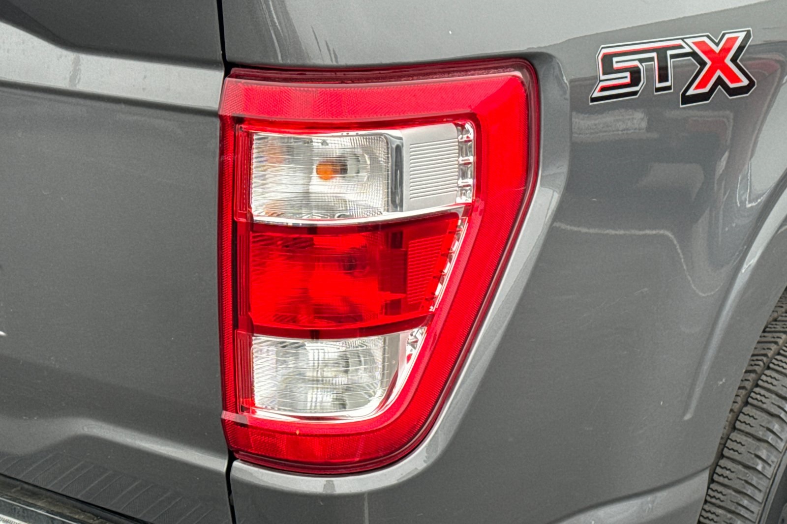 2022 Ford F-150 XL photo 4