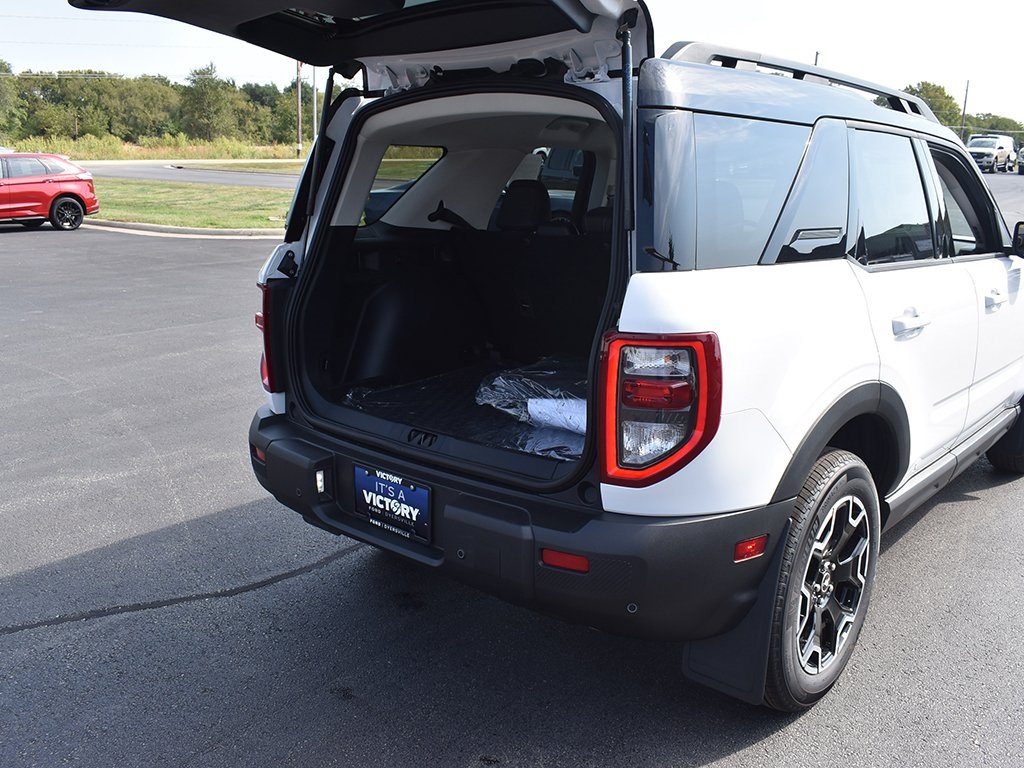 2025 Ford Bronco Sport Outer Banks photo 24