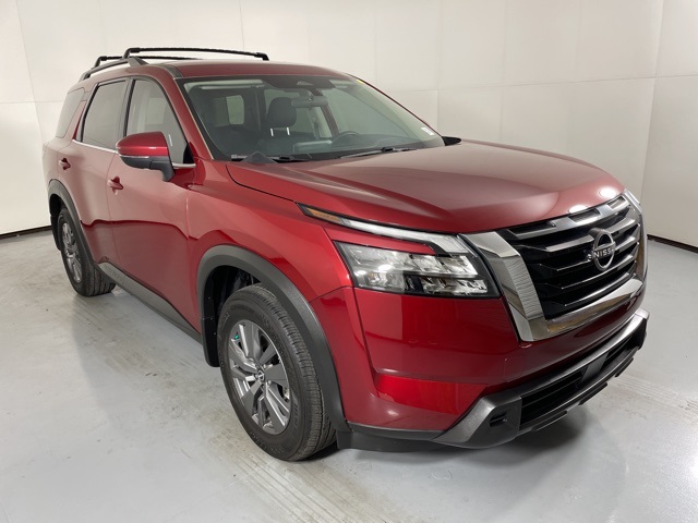 2024 Nissan Pathfinder SV photo 2