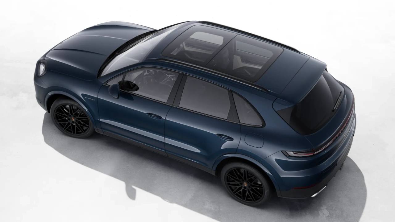 2025 Porsche Cayenne E-Hybrid photo 4