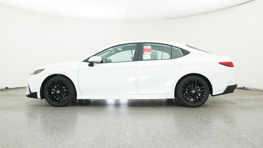 2026 Toyota Camry SE photo 10