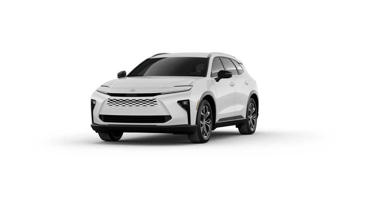 2025 Toyota Crown Signia Limited photo 2