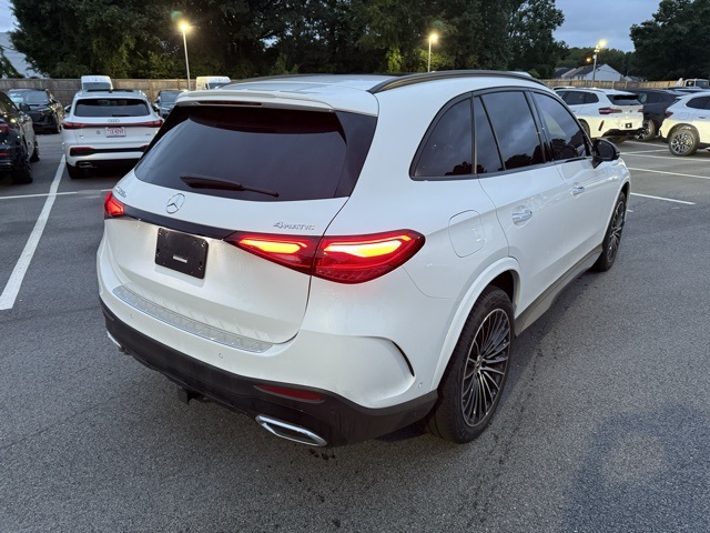 2025 Mercedes Benz GLC 350e 4MATIC photo 6
