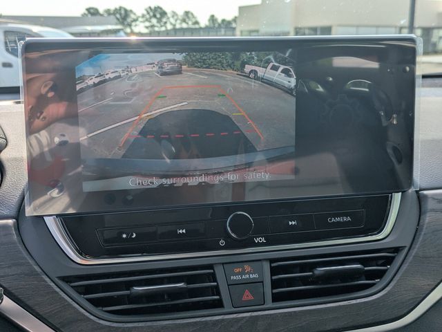 2025 Nissan Altima SV photo 9