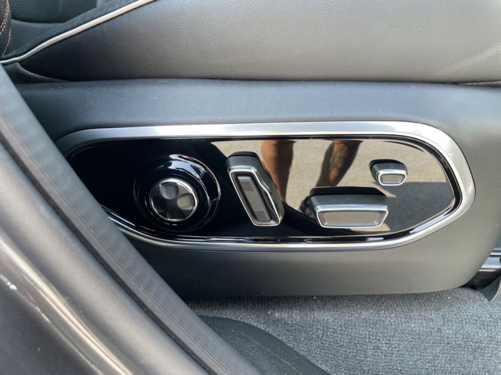 2023 Jeep Grand Cherokee Summit Reserve 4xe photo 16