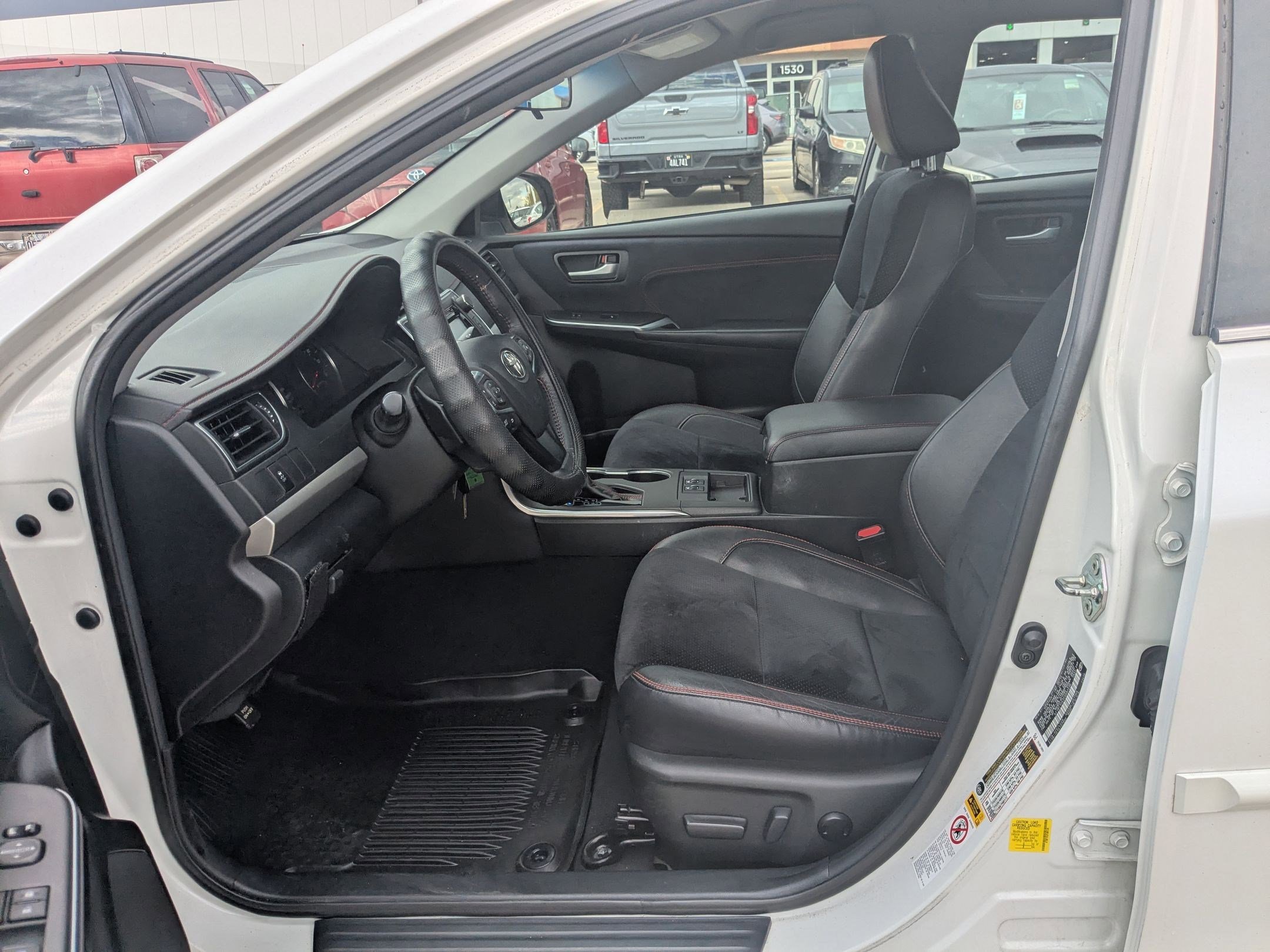 2015 Toyota Camry XSE photo 12