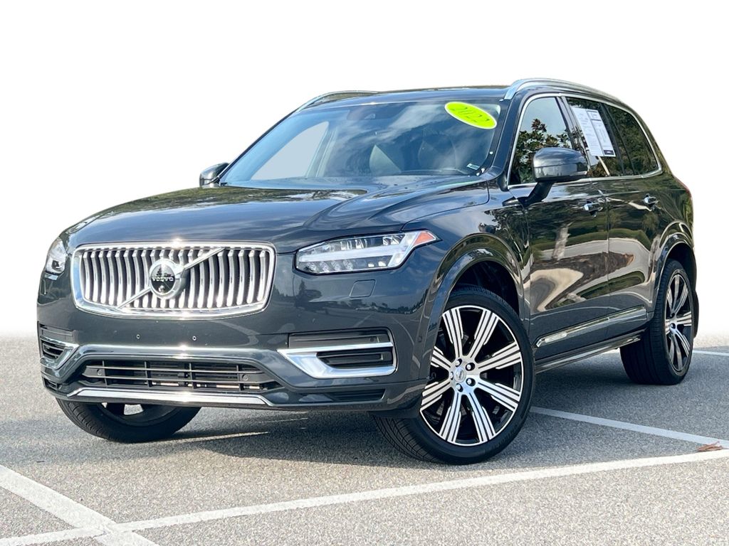 2022 Volvo XC90 Inscription's photo