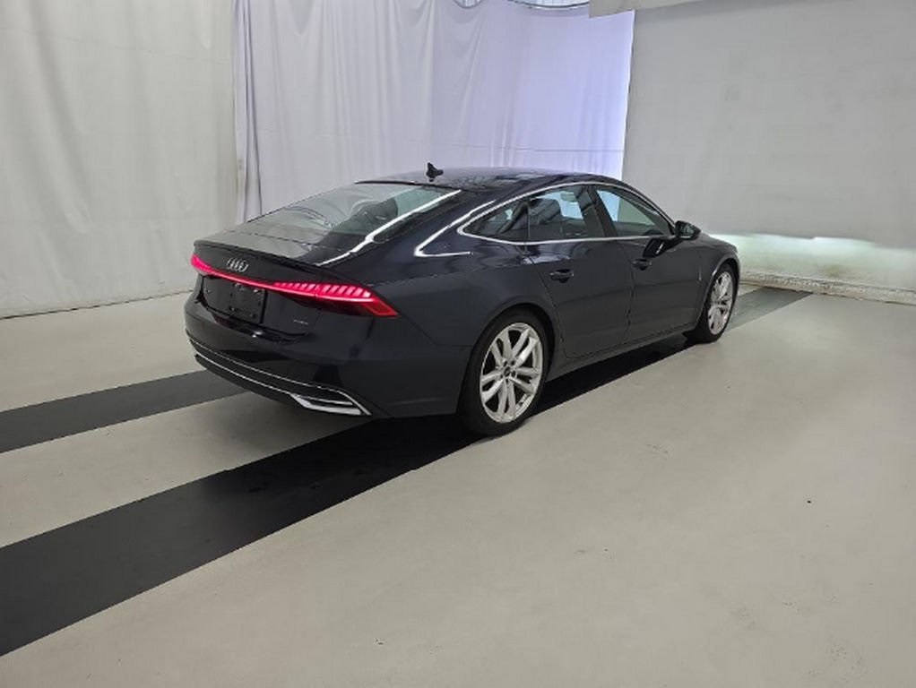 2022 Audi A7 55 Premium Plus photo 3