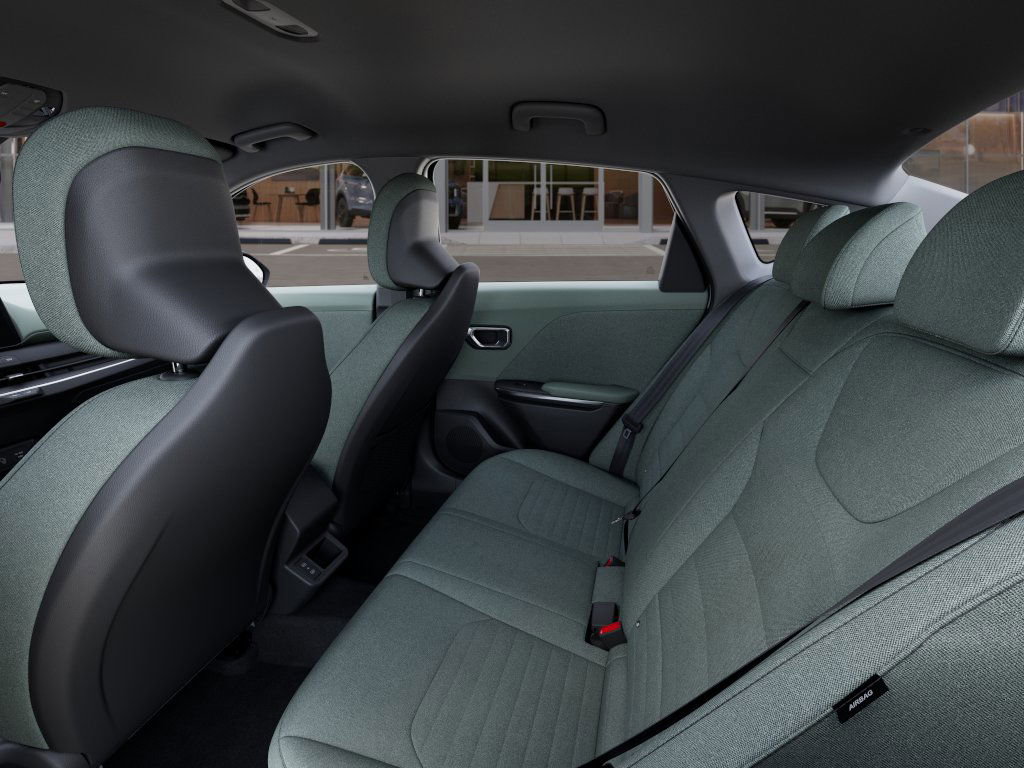 2025 Kia K4 EX photo 18