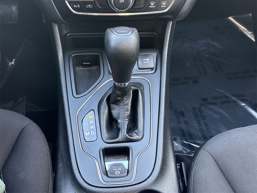 2019 JEEP CHEROKEE - Image 19