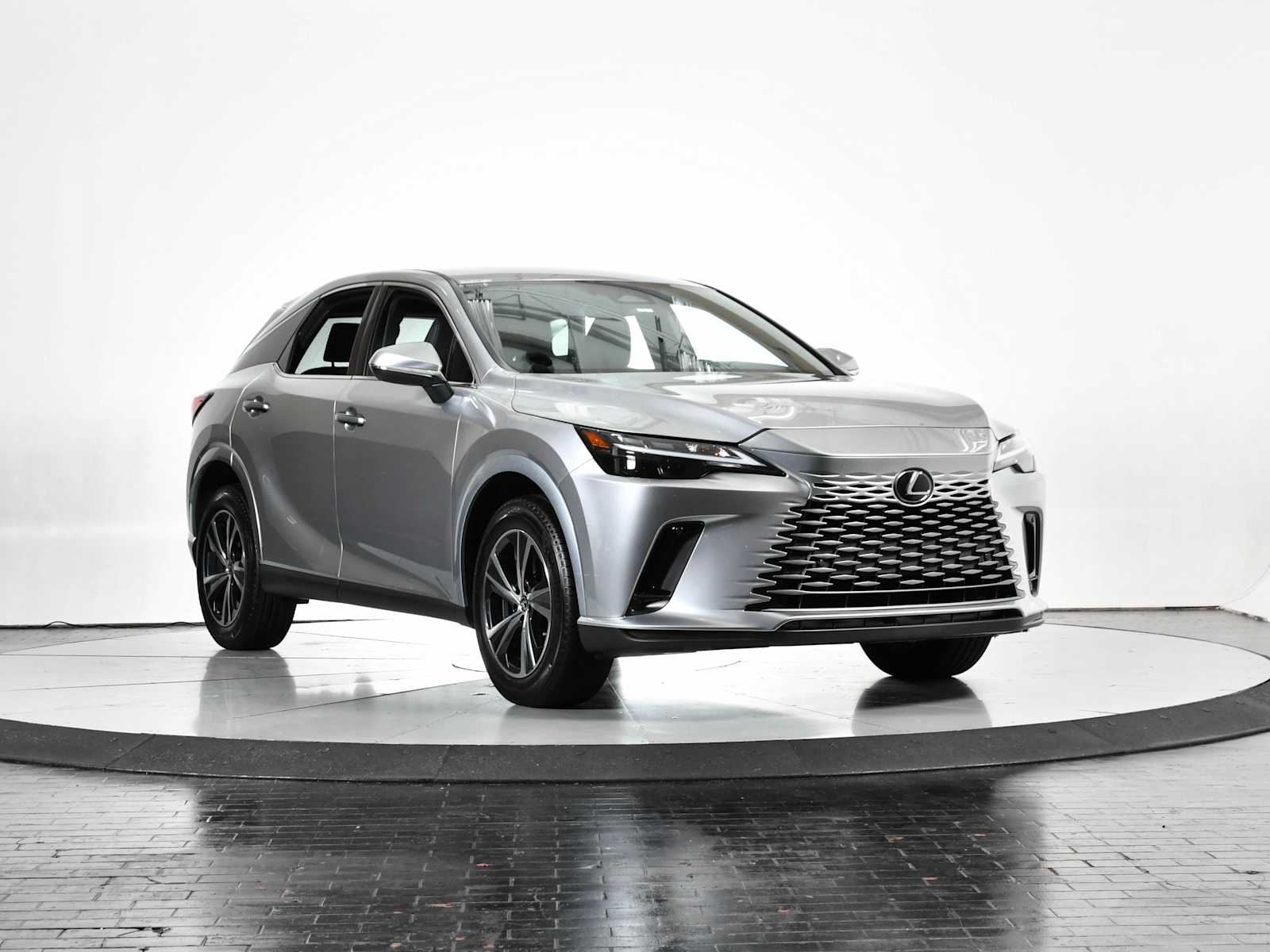 2025 Lexus RX photo 6