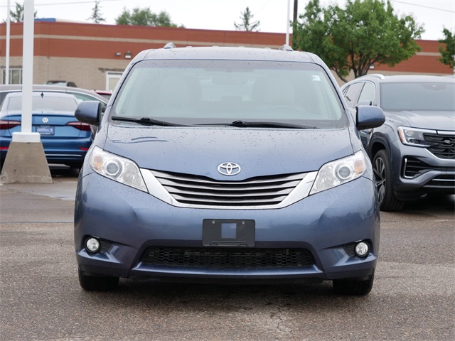 Used 2015 Toyota Sienna XLE with VIN 5TDDK3DC3FS102562 for sale in Inver Grove Heights, Minnesota