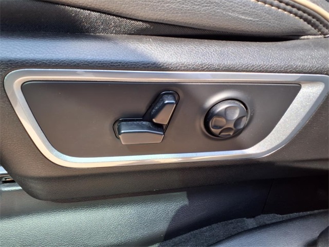 2020 Ram 1500 Laramie photo 14