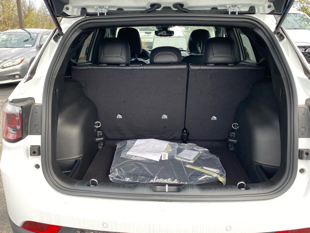 2025 Jeep Compass Limited photo 12