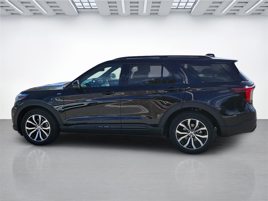 2025 Ford Explorer ST-Line photo 8